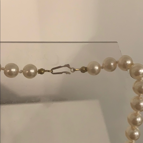Pearl Necklace Set - Picture 3 of 4